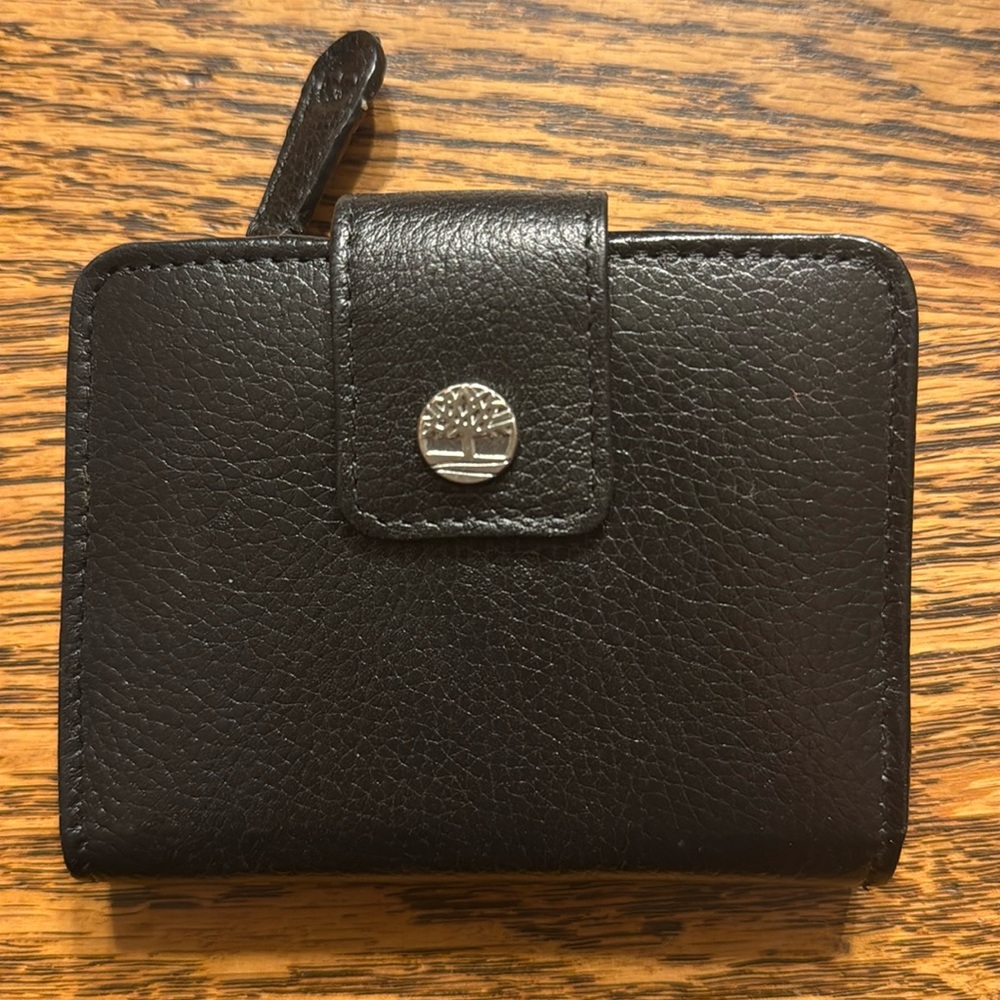 Timberland women’s Black Leather tab wallet with RFID